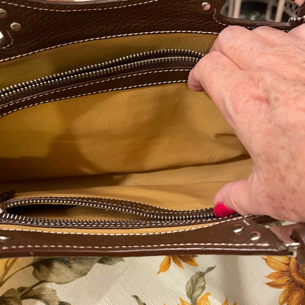 Chic Brown Leather Satchel - Picture 6 of 9